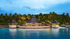 ✈ 4 or 5 star Maldives Stay