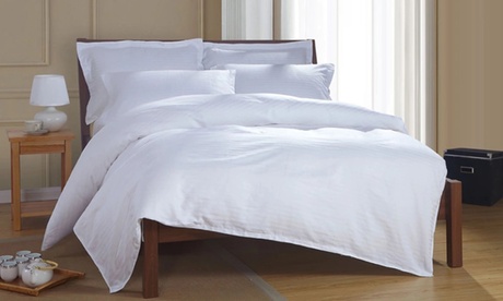Buy Hotel Quality Six-Piece Duvet Cover Set in Choice of Colour for AED 99 Now at Special Price in DubaiOffers.com 2 Hotel Quality Six-Piece Duvet Cover Set in Choice of Colour for AED 99 Furniture's & Decor Shop Online at Special Price from Dubai Offers 2