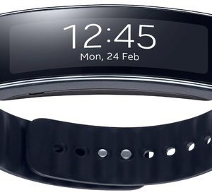 One (AED 329) or Two (AED 629) Samsung Gear Fit Smartwatches (Up to 55% Off) Fashion & Jewelry Shop Online at Special Price from Dubai Offers