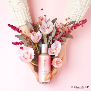 The Face Shop FREE Yehwadam travel kit Offer Burjuman Shop Online at Special Price from Dubai Offers