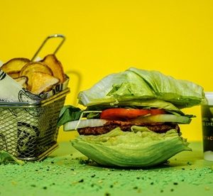 Up to AED 200 Toward Full Menu at B2B Burgers Dubai Mall, Delivery (Up to 50% Off) Food, Grocery & Dining Shop Online at Special Price from Dubai Offers