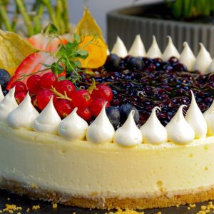 1, 2 Or 3 Kg Cake Of Choice At 4* Filaments At Southern Sun DESSERT Shop Online at Special Price from Dubai Offers