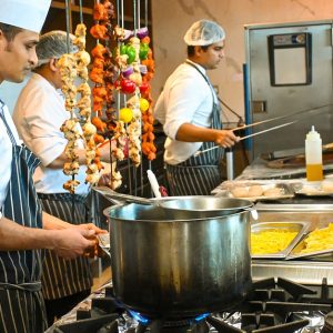 4* Saturday Brunch + Beverages, Live Stations & More: Child Or Adult Men's Shop Online at Special Price from Dubai Offers