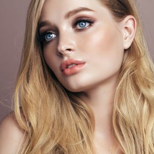 Expert Hair Wash, Hair Cut + Opt Blow-Dry, Hot Oil Or Facial Men's Shop Online at Special Price from Dubai Offers