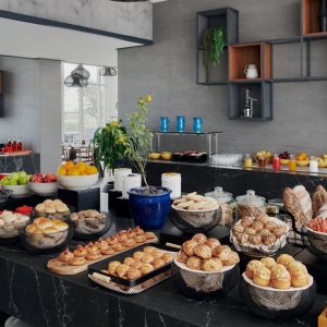 Funday Brunch W Bottomless Soft Beverages For 1, 2, 4 Adults & More Men's Shop Online at Special Price from Dubai Offers