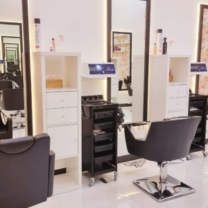 Revamp Your Look With A Luxurious Haircut Experience! HAIRDRESSER Shop Online at Special Price from Dubai Offers