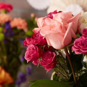 Rose Bouquet Delivery Shop Online at Special Price from Dubai Offers
