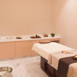 60-/90-Min Swedish/Aromatherapy/Deep Tissue Treatment & More Options Men's Shop Online at Special Price from Dubai Offers 2