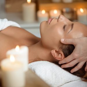 For One: 30-Min Back, Neck And Shoulders/Foot/Head Spa Or 90-Min Combo Shop Online at Special Price from Dubai Offers