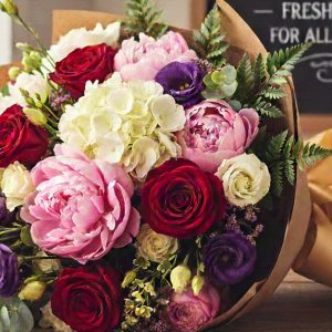Handcrafted Rose Bouquets, 12 To 100 Roses Choice Of Color Men's Shop Online at Special Price from Dubai Offers
