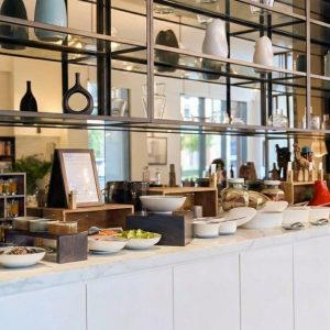 Daily Dinner Buffet With Live Cooking Stations & Beverages Men's Shop Online at Special Price from Dubai Offers