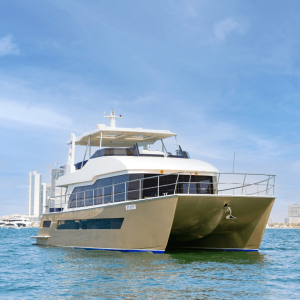 Boat Tours and Cruises 2 Hour Yacht Tour in Dubai Marina with Breakfast or BBQ Boat Tours and Cruises Shop Online at Special Price from Dubai Offers