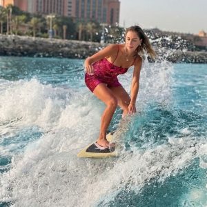 Dubai Wakesurf: Shared Or Private Boat Experience WATER SPORTS Shop Online at Special Price from Dubai Offers